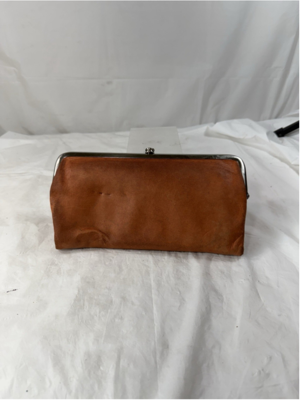 HOBO The Original Lauren Orange Clutch Wallet